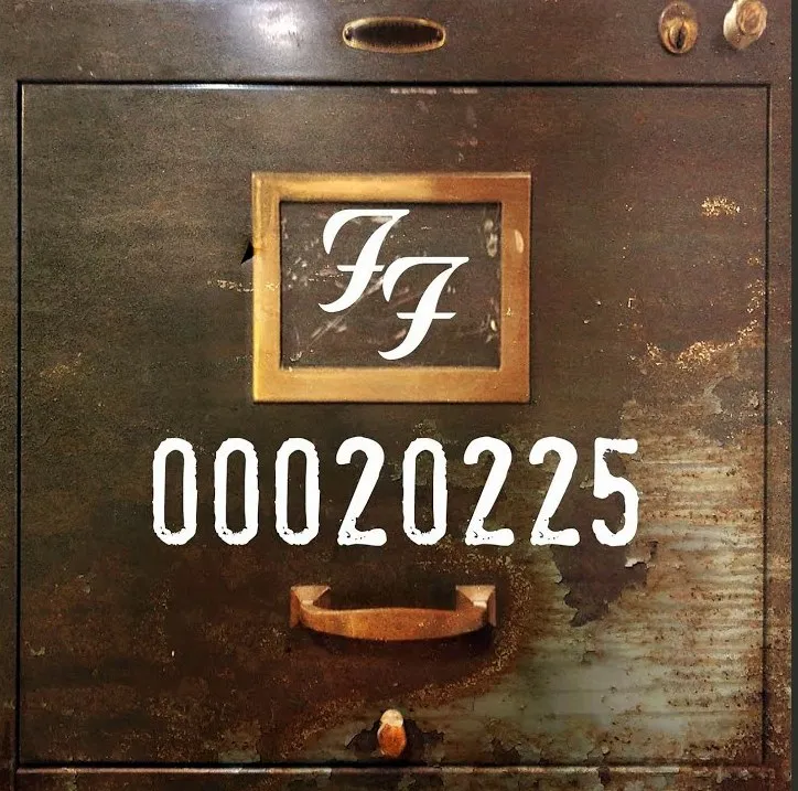 Новый трек Foo Fighters с участием Фреда Шнайдера из The B-52's