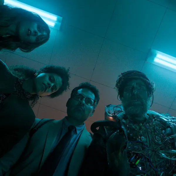 Сэм Рокуэлл в первом тизере «Удачи, веселитесь, не...