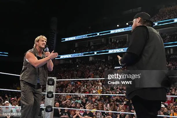 Jelly Roll возвращается в WWE: конфликт с Logan Paul на Smackdown