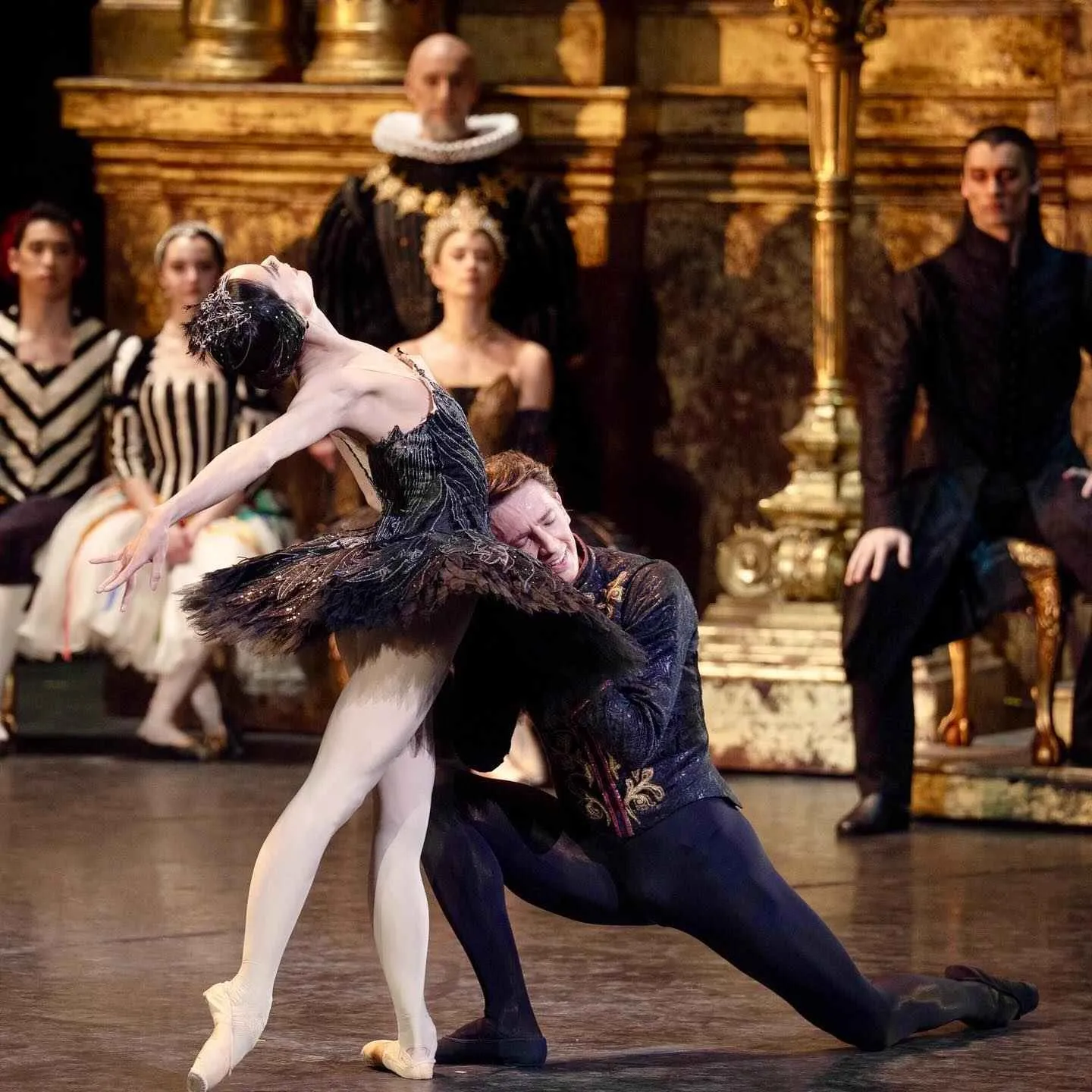 Балетной труппой Royal Ballet впечатлила публика в Лондоне