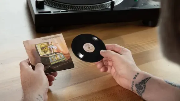 Мини-винил: новые релизы Black Sabbath, Ghost и Chappell Roan