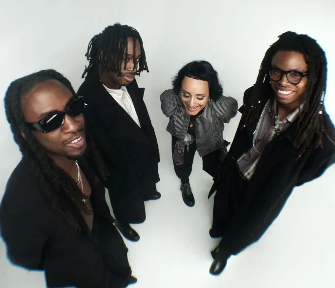 Новые песни: Whitelands, Jay Weinberg, HEALTH и др...