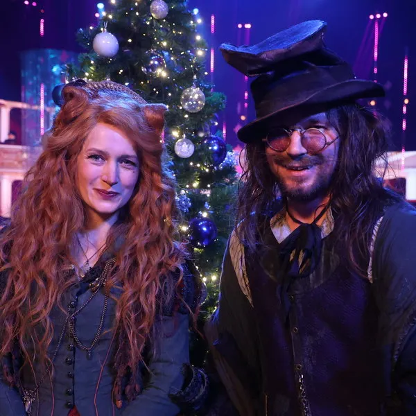 Петров и Исакова в новогоднем шоу с "Бур...