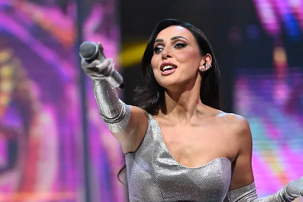 Алсу прервала концерт из-за ЧП в зале