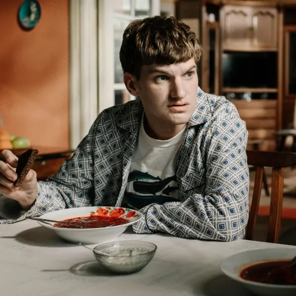 Премьера сериала «Нормальный»: инклюзивное кино или дешевый драматизм?