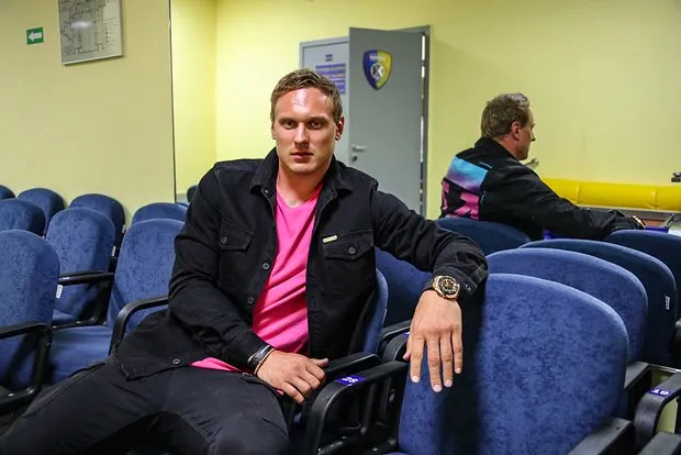 Анна Седокова: фиктивный брак и обвинения в мошенн...