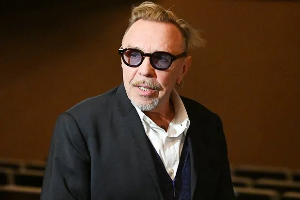 Сукачев о Пугачевой: "Национальное достояние" и "п...