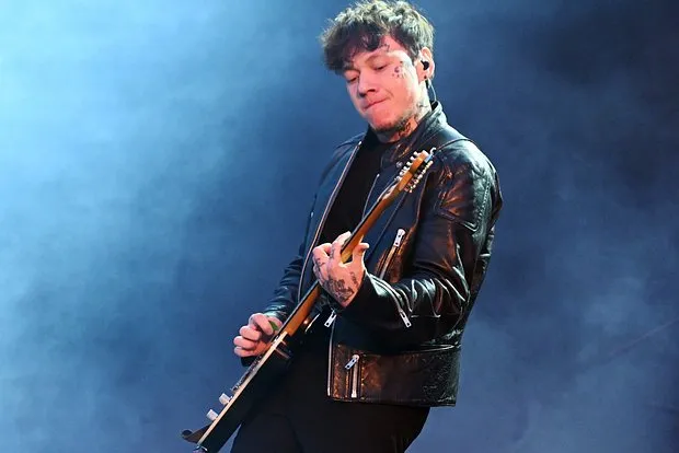 Глеб Викторов из «Три дня дождя» задолжал почти 2 ...