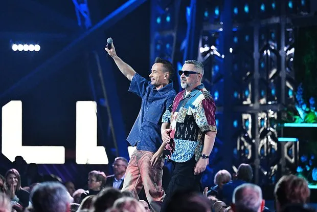 «Дискотека Авария»: 110 млн рублей за предновогодн...