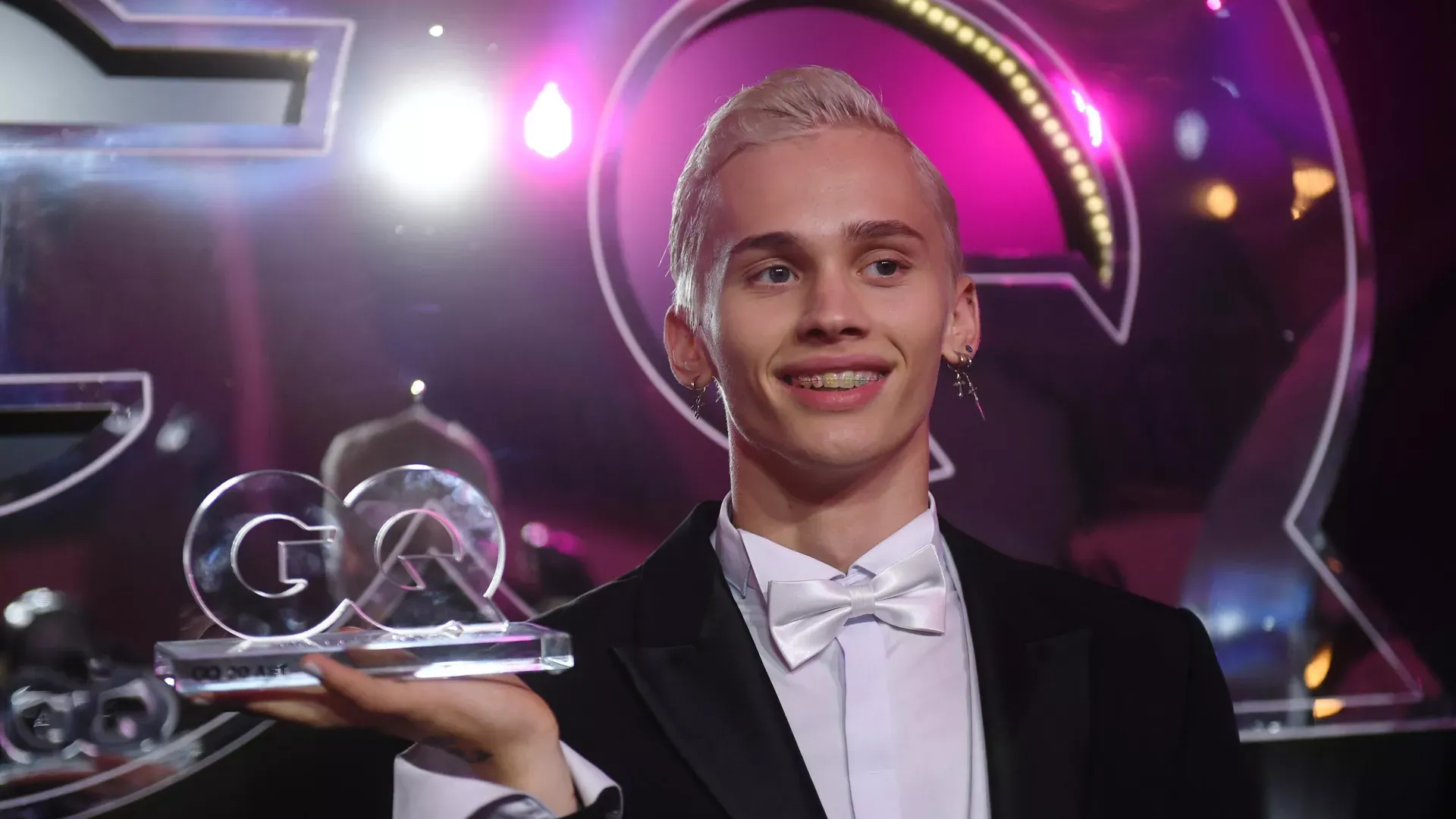 Даня Милохин сохранил статус ИП в России