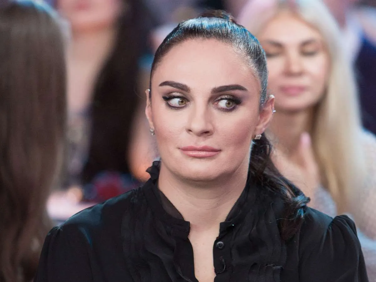 Елена Ваенга отменяет концерты из-за тяжелой болезни