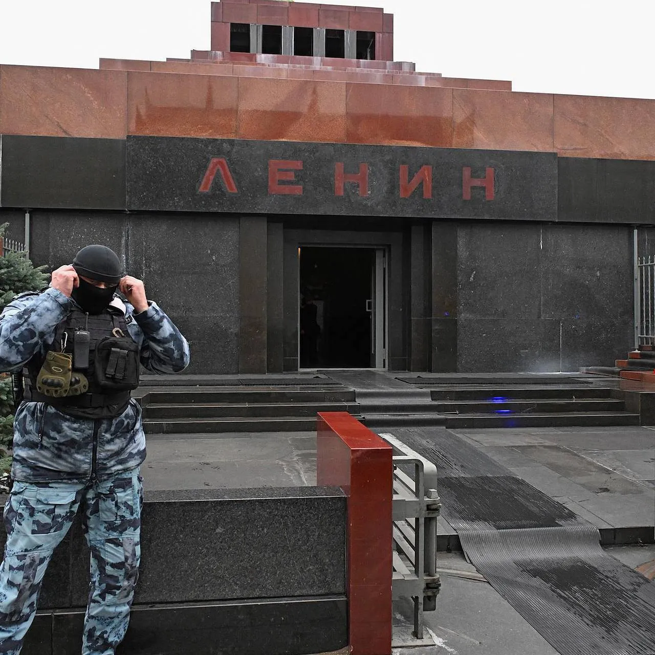 Иосиф Пригожин предложил захоронить тело Ленина