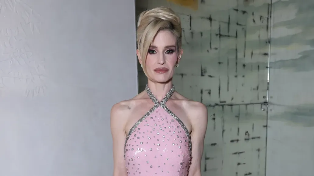 Келли Осборн ответила критикам своей пот...