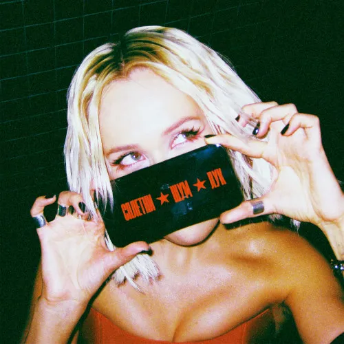 Клава Кока выпустила клип «Сплетни. Шум. Лук» с уч...