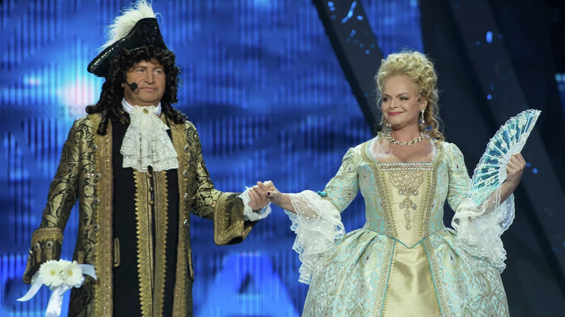 Лариса Долина представила песню от Леони...