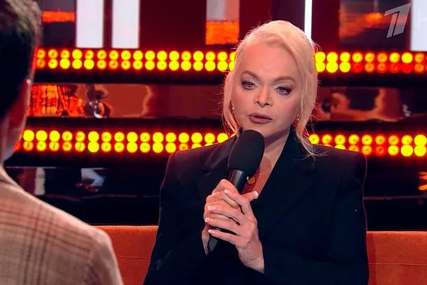 Лариса Долина: полное возвращение денег Полине Лур...