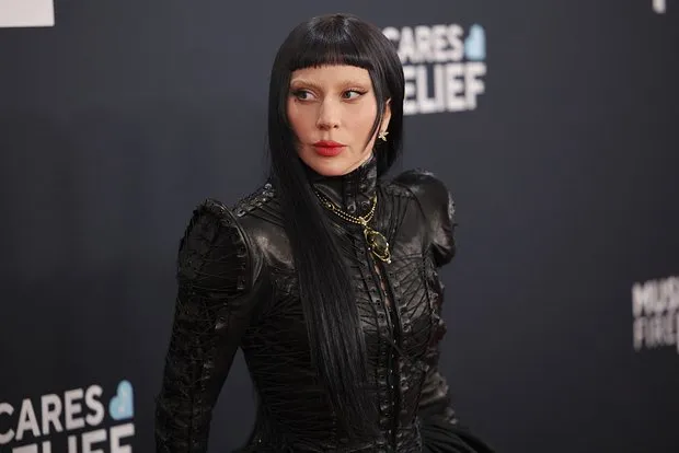 Леди Гага: психотический срыв и борьба за жизнь