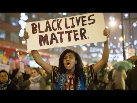 Немецкий оркестр «деколонизирует» свою п...