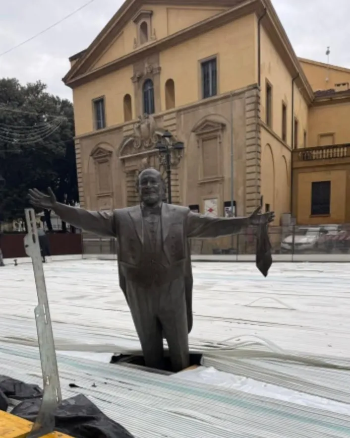 Паваротти в ледяной ловушке: возмущение вдовы