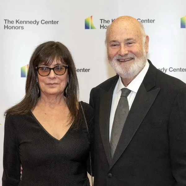 Сын обвинен в убийстве родителей