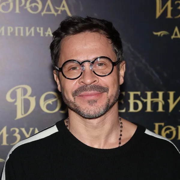 Деревянко об установке и сносе памятника себе