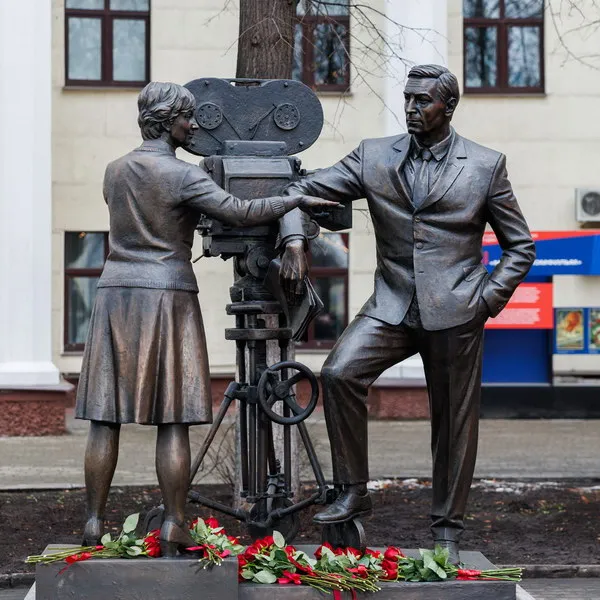 В Москве открыли памятник создателям "Се...