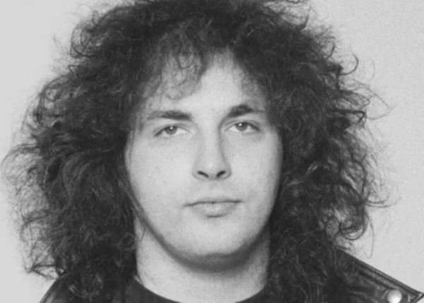 Покой вокалиста Iron Maiden Пол Марио Дэй: потеря легенды метал-музыки