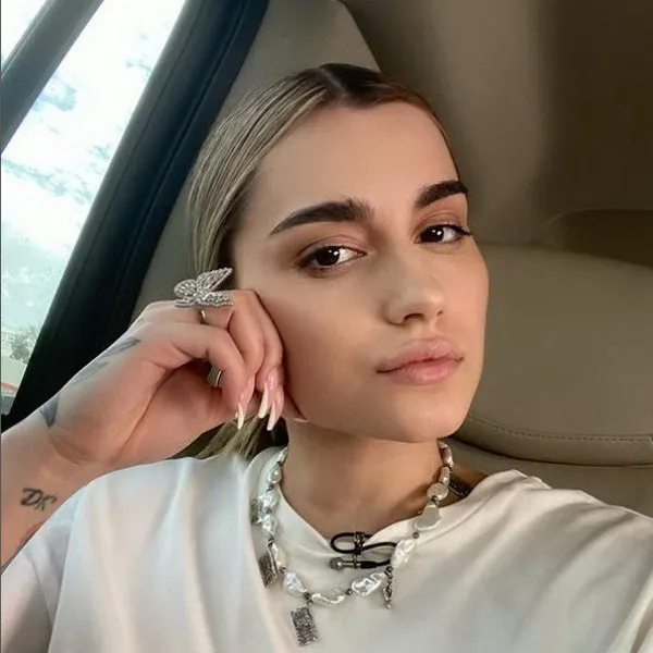 Mona: Новогоднее шоу в Москве 23 декабря 2025