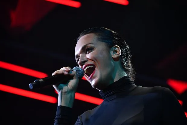 Слава хочет судиться с Долиной из-за сры...