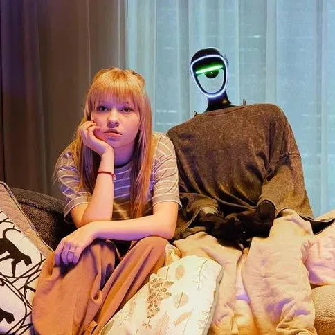 «Робоняня»: комедийный спин-офф «Не одна дома»