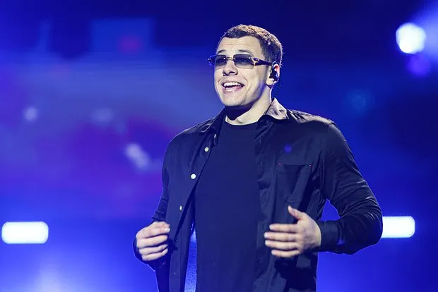 Macan признан настоящим мужчиной: рэпер служит в а...