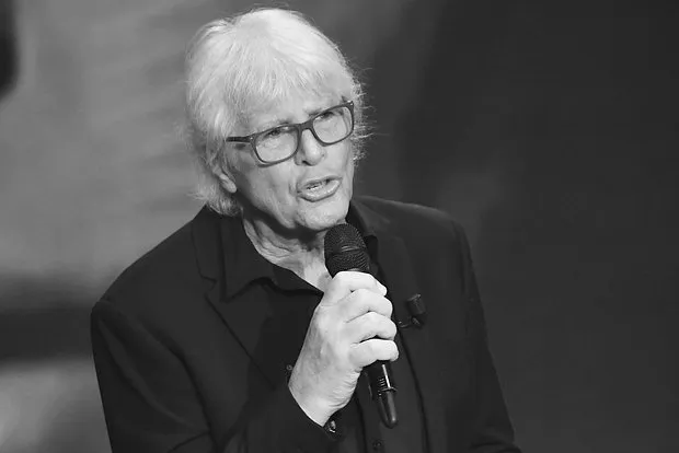 Ушел из жизни итальянский певец Сандро Джакоббе