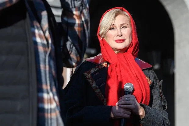 Виктория Цыганова заступилась за Сергея Безрукова