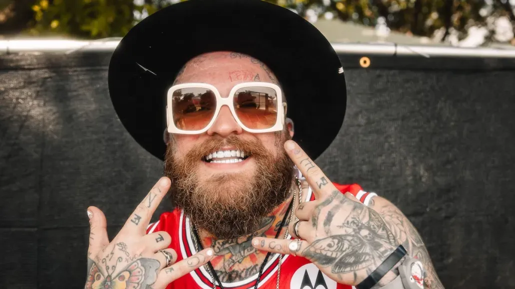 Тедди Свимс признался в использовании ИИ для созда...