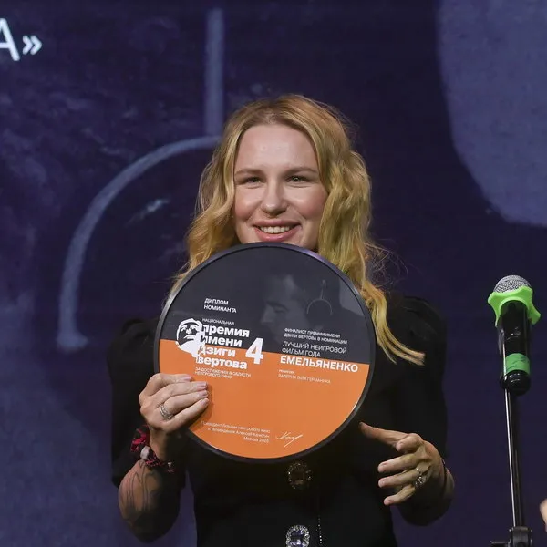 Премия Дзиги Вертова: «Емельяненко» лучш...