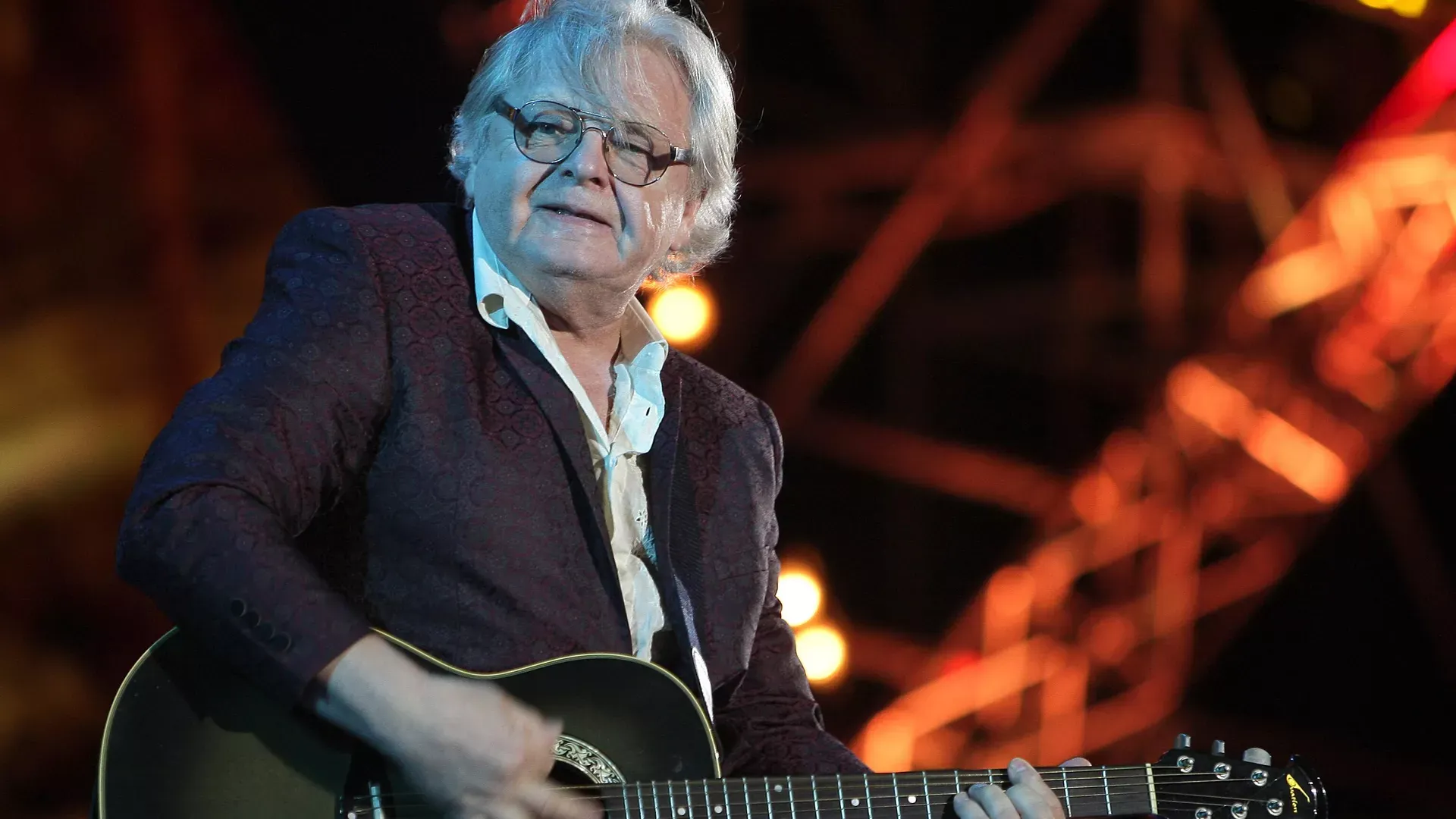 Юрий Антонов представил новую песню "Доченька"