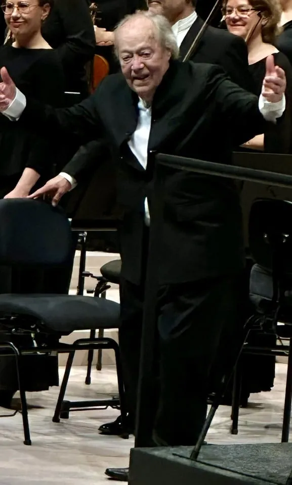 95-летний Юрма Панула дирижирует Орк. им...